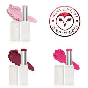 BRAND NEW‼️ HANK and HRNRY cream blush sti…